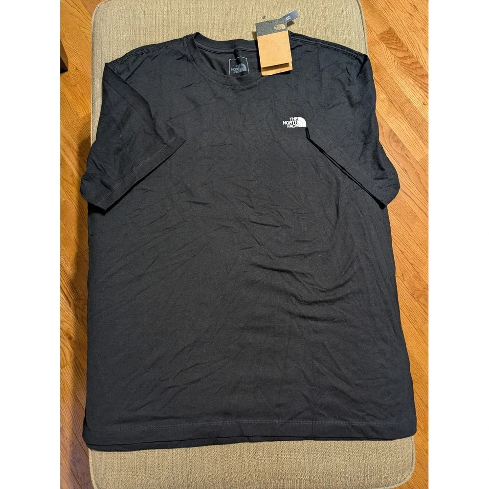 NWT The North Face Mens Medium Low Read Short Sleeve Tee Black Crewneck T-Shirt